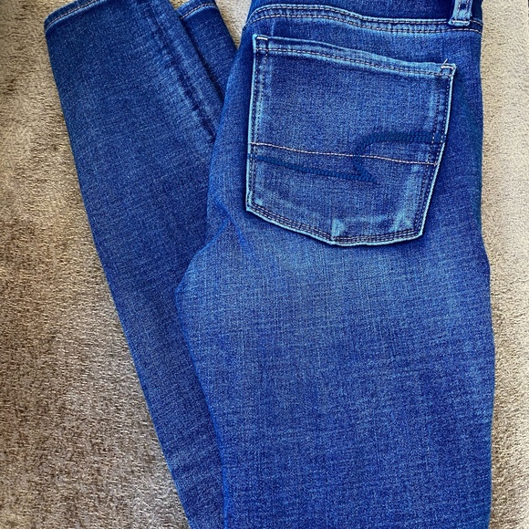 American Eagle High Rise Jegging Size 2 - Picture 6 of 9